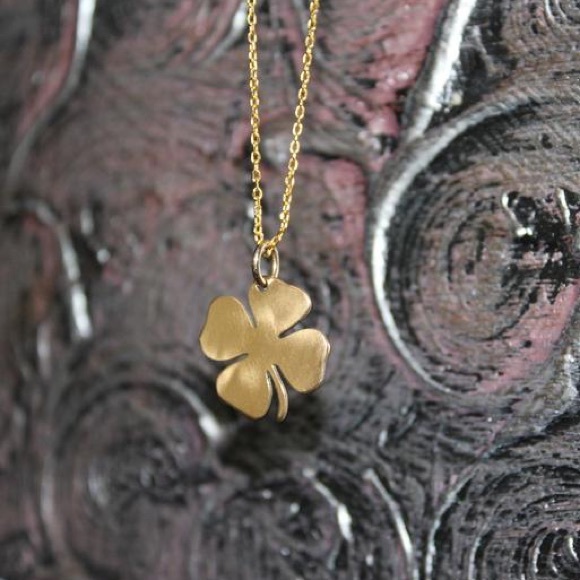 southern flamingo Jewelry - Gold 4 leaf clover necklace